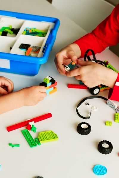 Robotix – Primària (1r i 2n) Robotix – Primària (1r i 2n)